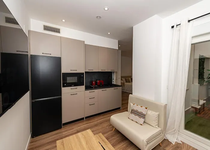 Lujo En El Centro, Varillas-resogar *